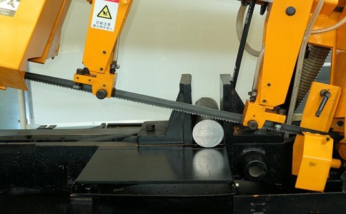 清溪镇数控带锯床自动送料精度会出现偏差吗？